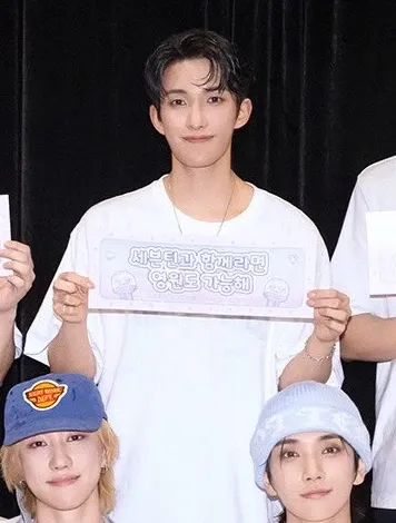 Behind-the-scenes cut of DK (SEVENTEEN)