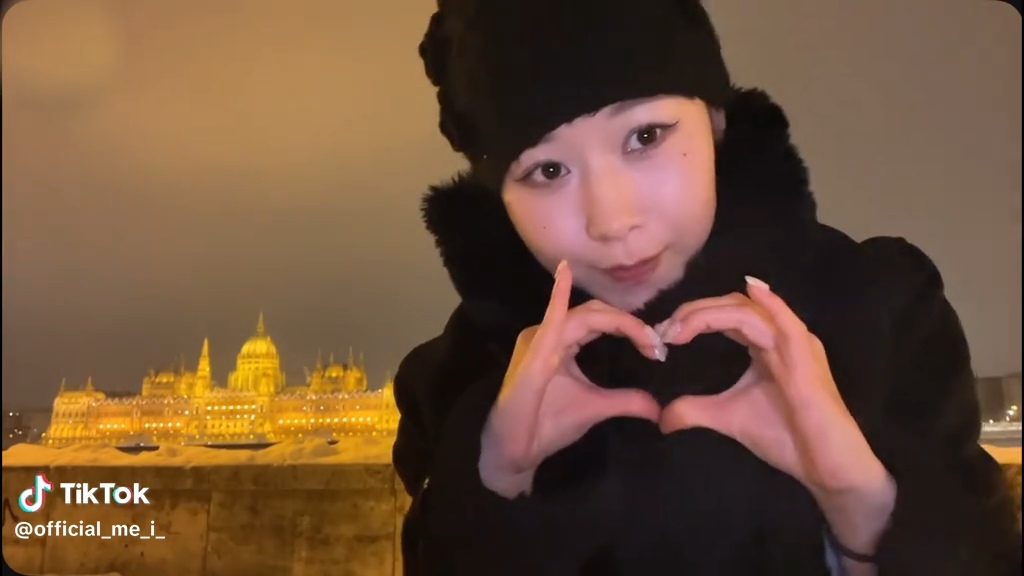 Recent activity shot of Kasahara Momona (ME:I)