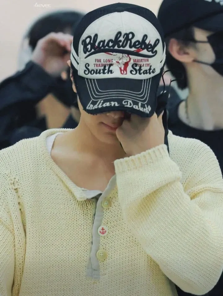 제이 (ENHYPEN)의 비하인드 컷