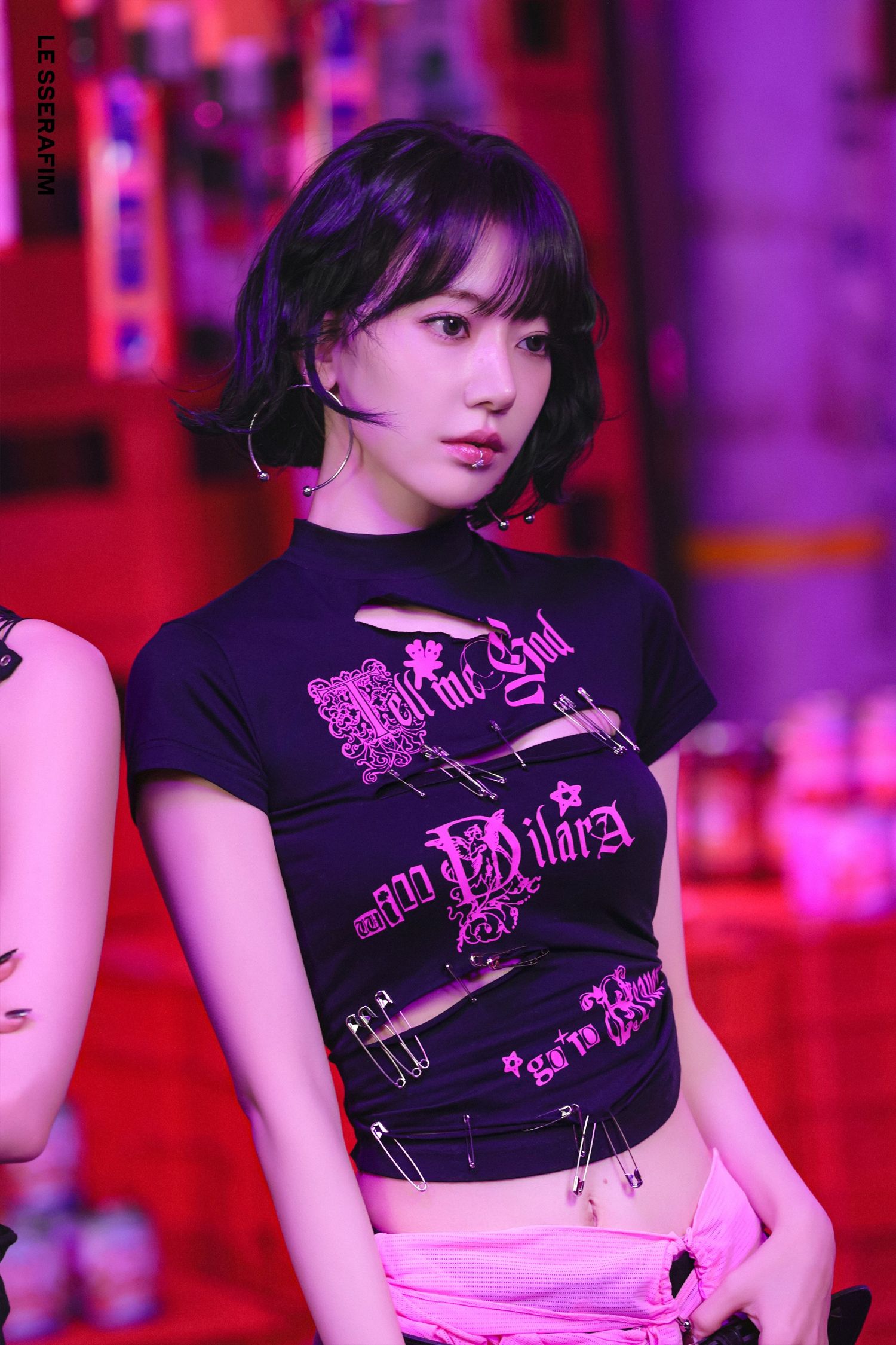 Latest photo of Sakura (LE SSERAFIM)