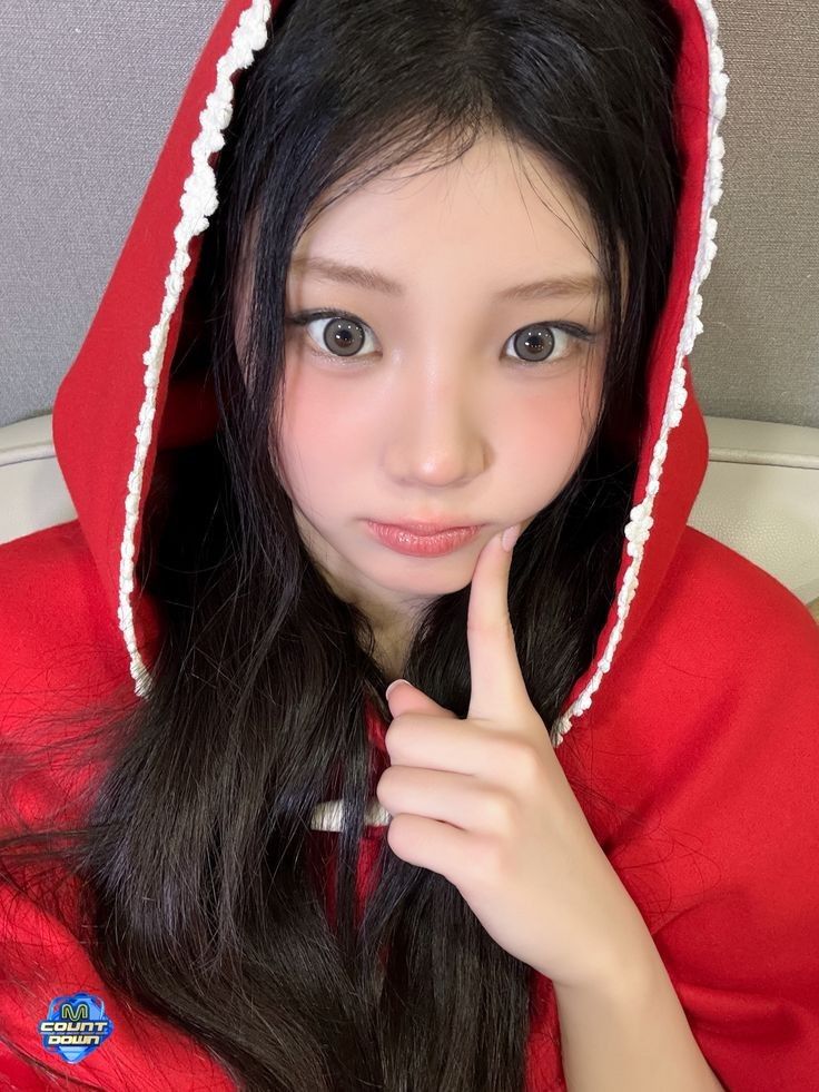 Recent activity shot of Wonhee (ILLIT)