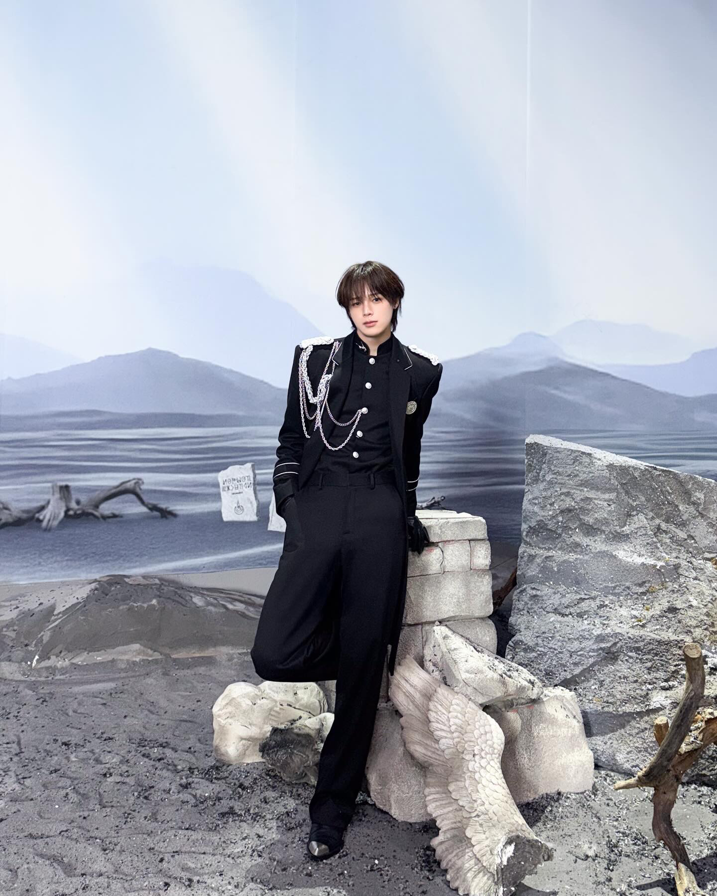 Behind-the-scenes cut of K (&TEAM)