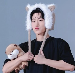 Behind-the-scenes cut of San (ATEEZ)