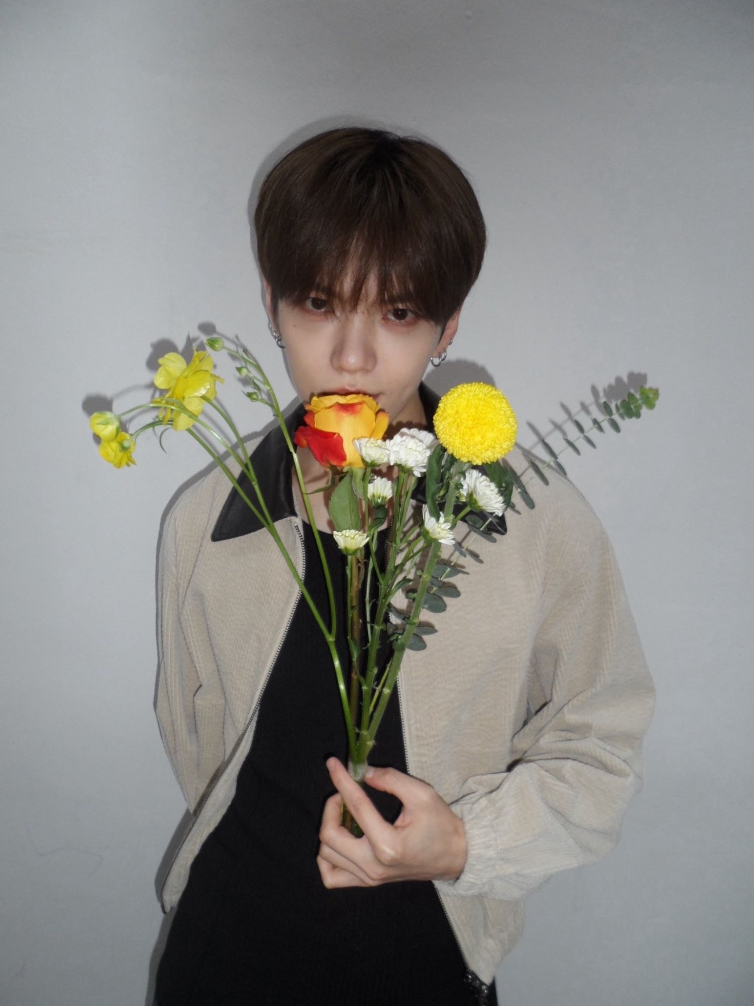 Recent activity shot of Gyehyeon (VERIVERY)