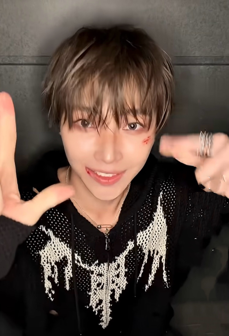 Behind-the-scenes cut of Nicholas (&TEAM)