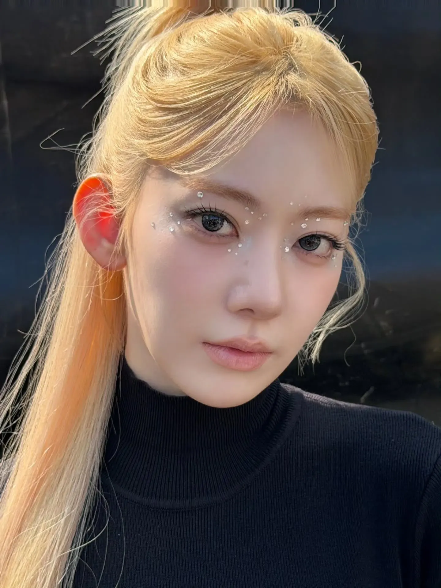 Foto terbaru Sakura (LE SSERAFIM)