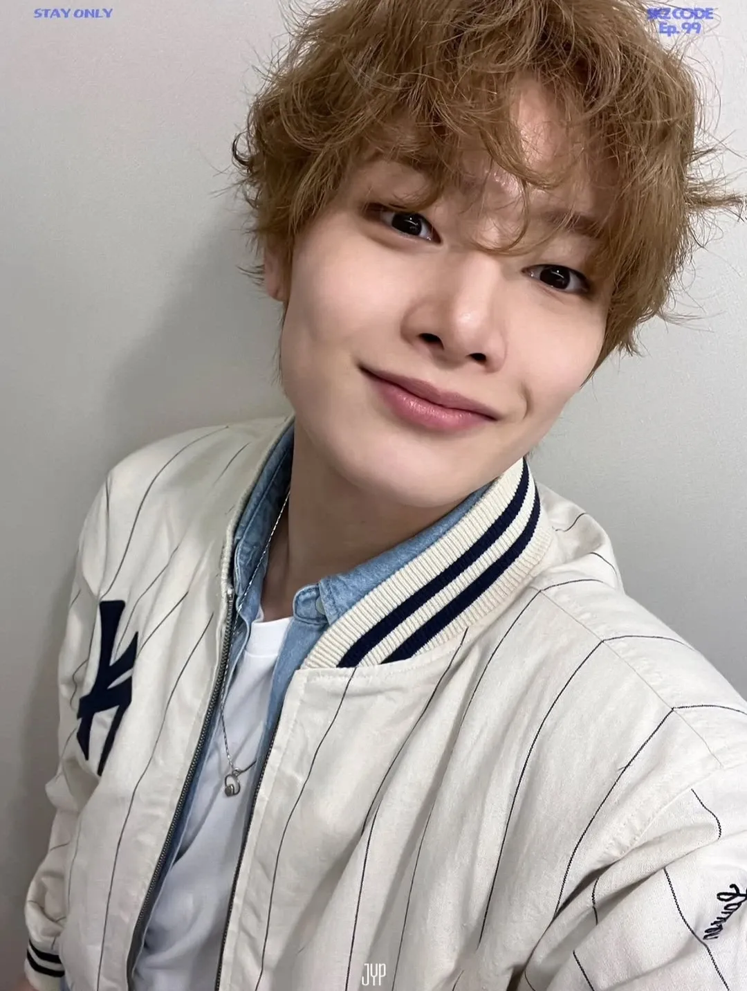 Behind-the-scenes cut of I.N (Stray Kids)