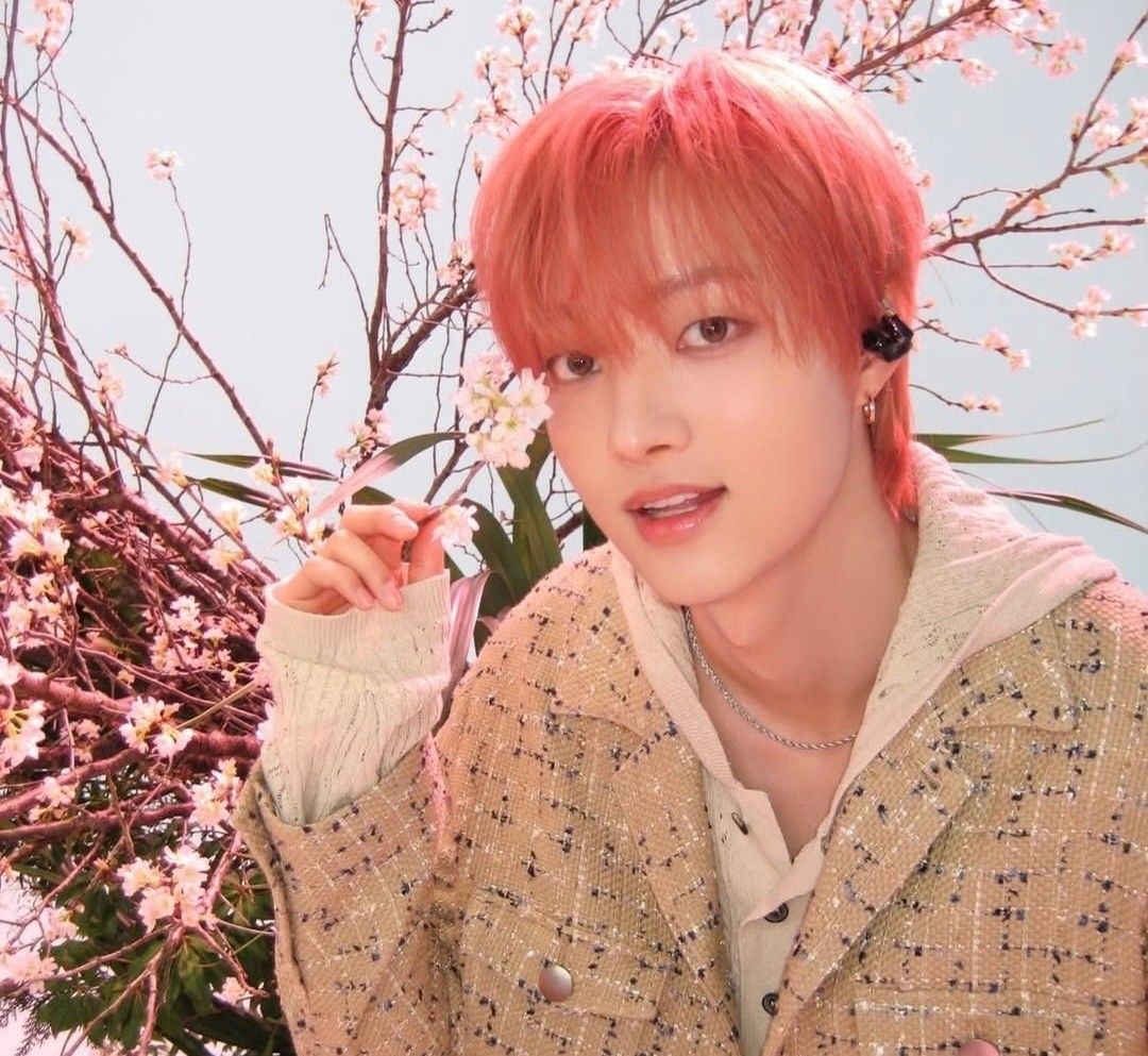 Recent activity shot of EJ (&TEAM)