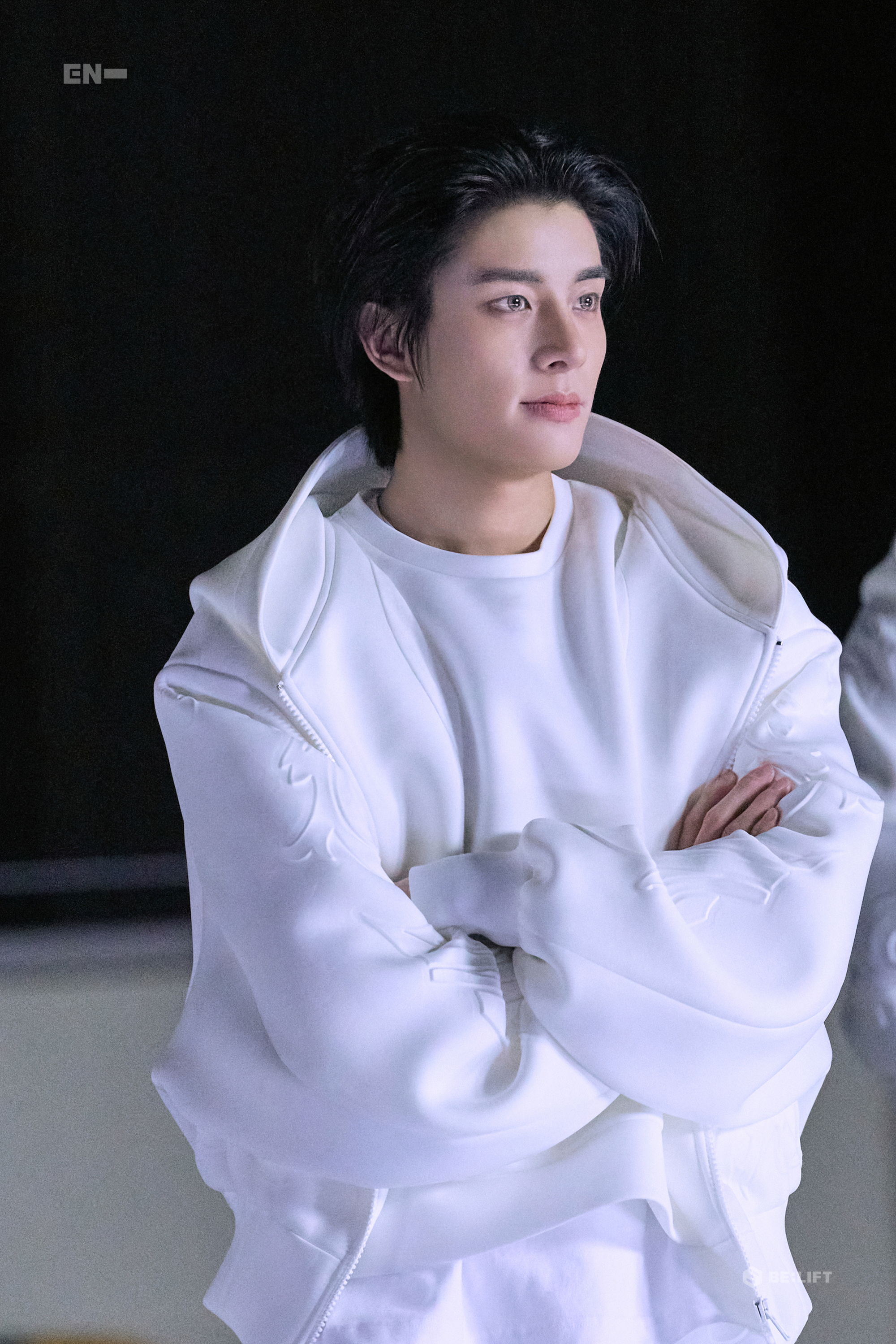 제이크 (ENHYPEN)의 비하인드 컷