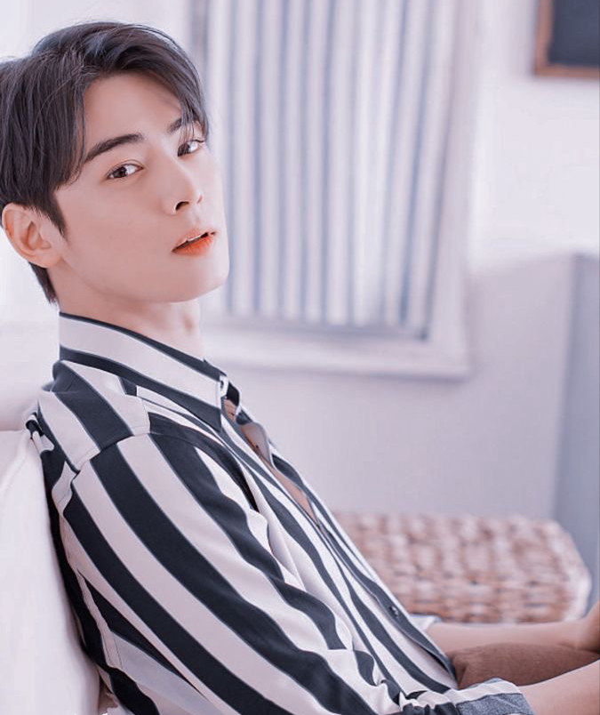 A moment captured by Eunwoo (ASTRO)'s fan