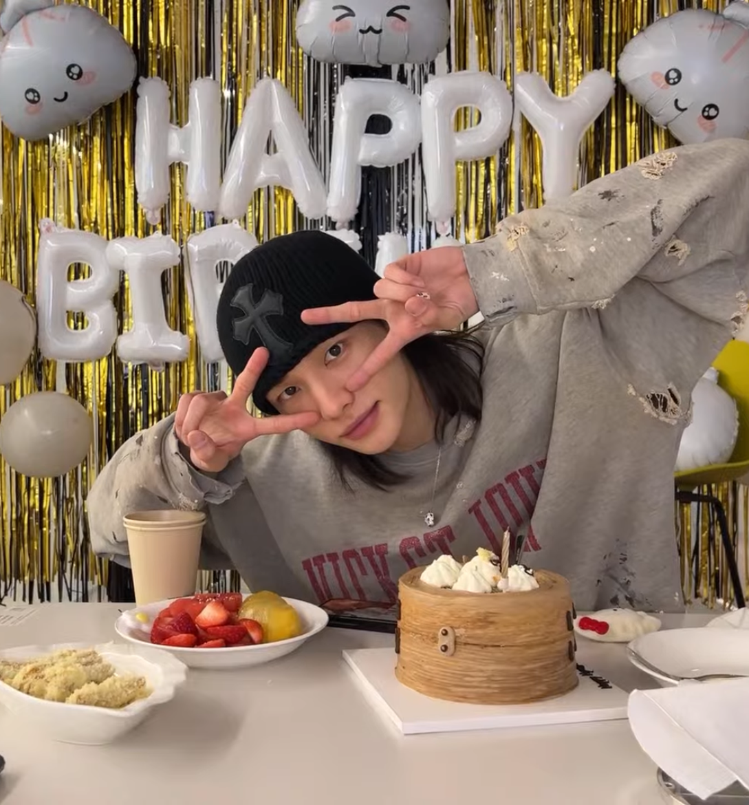 Recent activity shot of Hyunjin (Stray Kids)