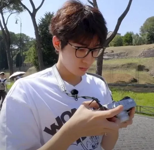 Recent activity shot of Wonwoo (SEVENTEEN)