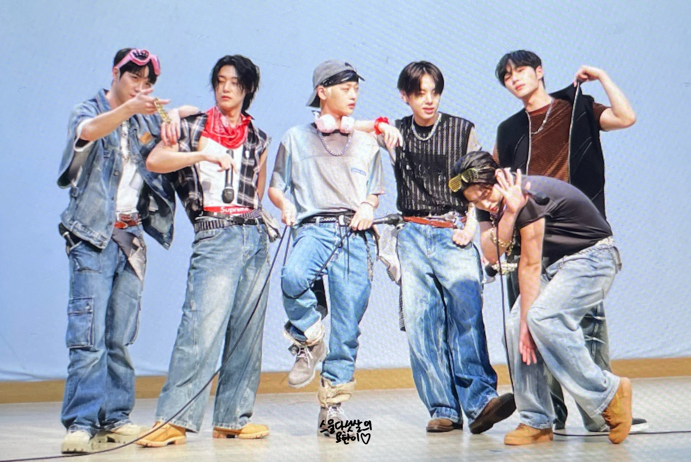 A moment captured by WEi's fan