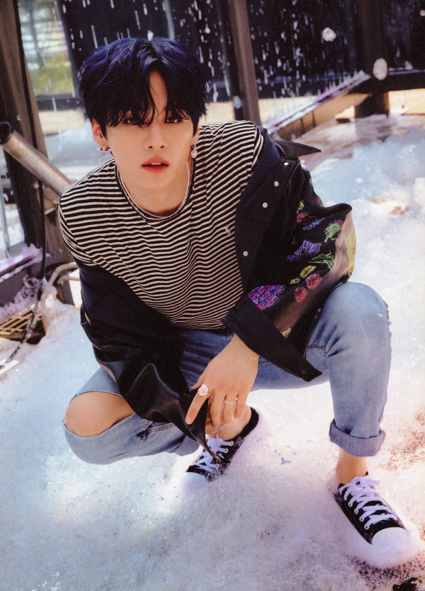 Latest photo of Lee Know (Stray Kids)