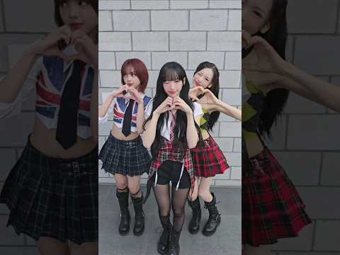 A moment captured by Zuu (SECRET NUMBER)'s fan
