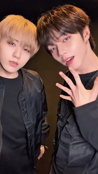 Behind-the-scenes cut of JL (AHOF)