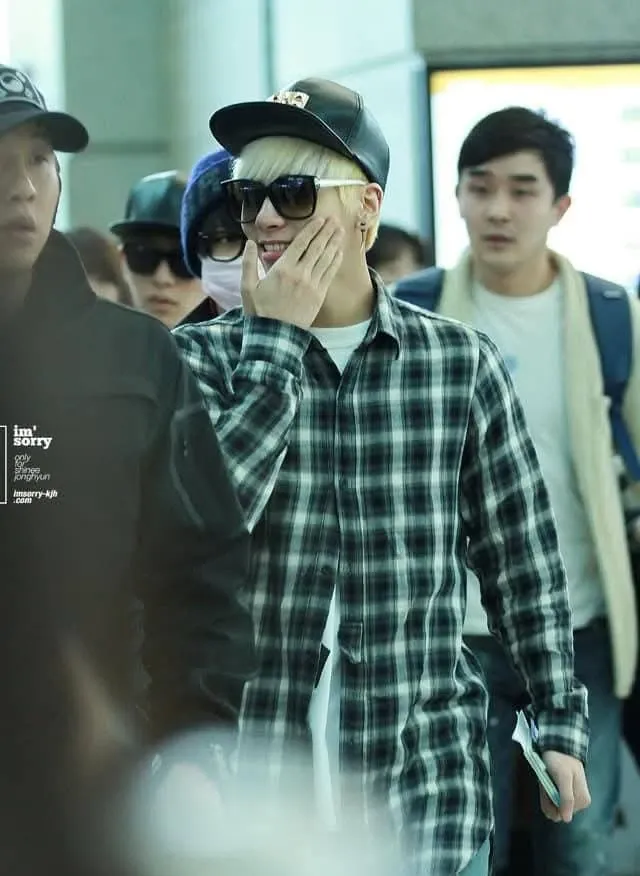 A moment captured by Jonghyun (SHINee)'s fan