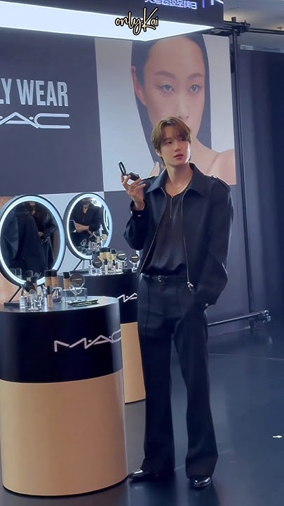 Momen yang diabadikan oleh penggemar Kai (EXO)