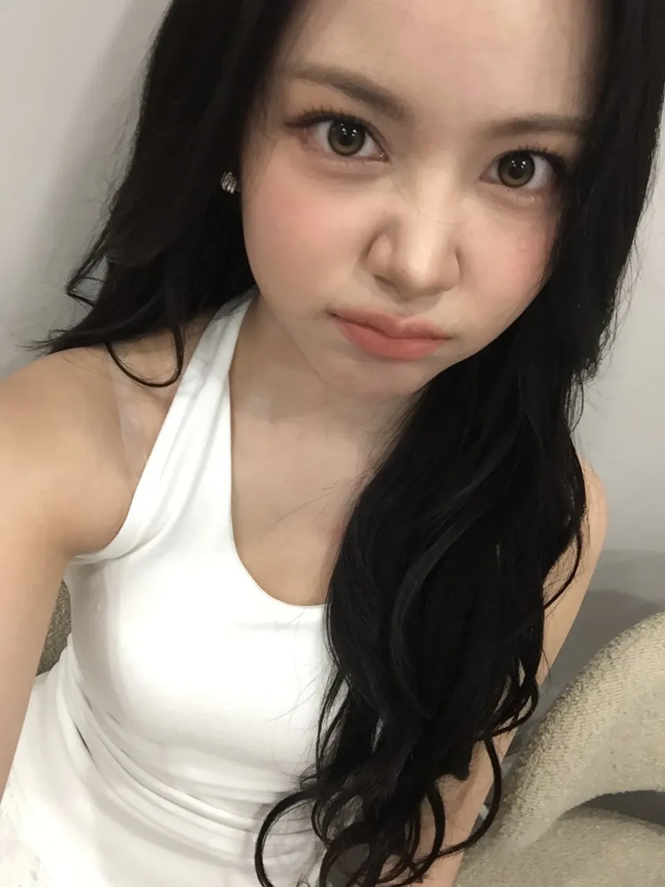 Behind-the-scenes cut of Carmen (Hearts2Hearts)