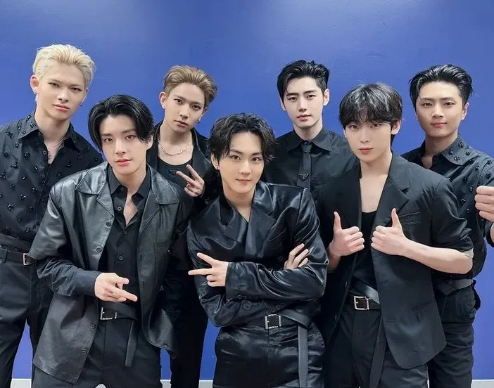 Foto aktivitas terbaru ENHYPEN