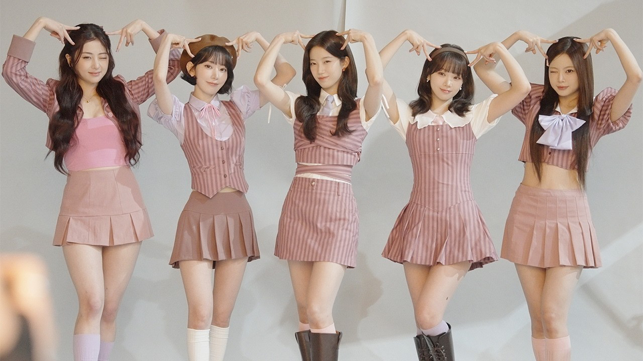 Recent activity shot of LE SSERAFIM