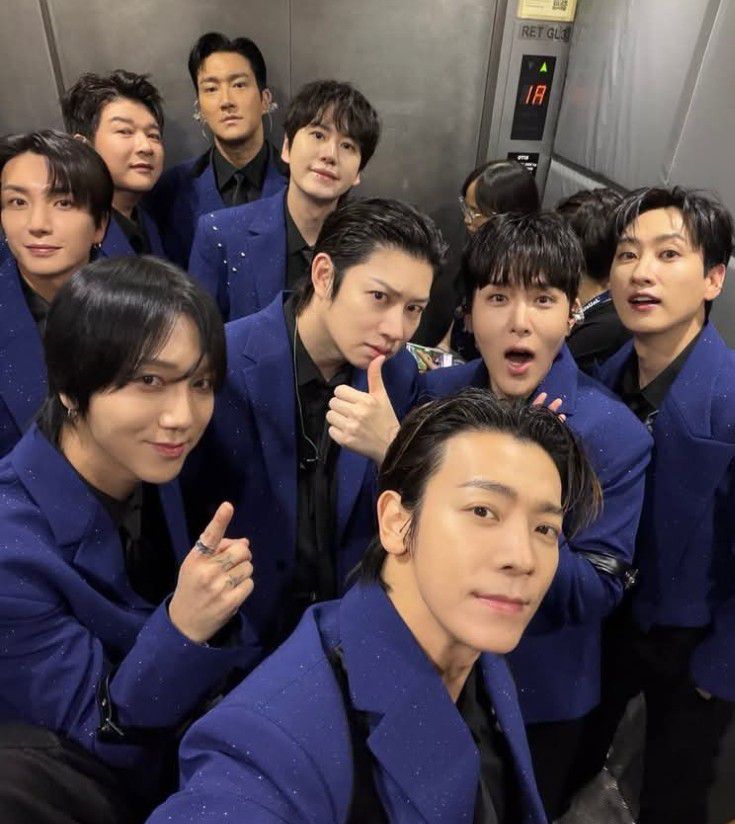 Foto aktivitas terbaru Super Junior
