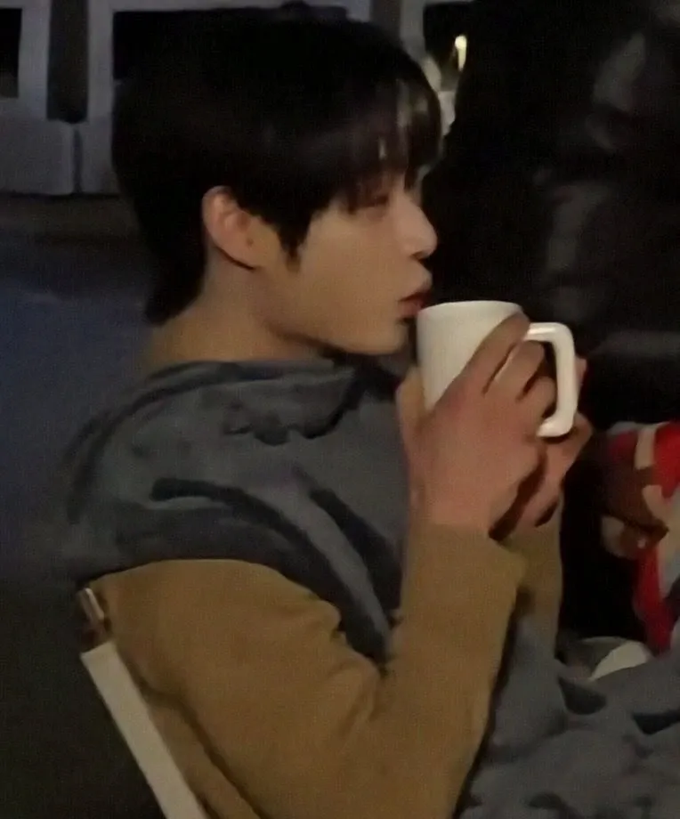 金地雄 (ZEROBASEONE)的幕後花絮