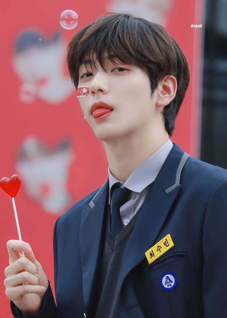 A moment captured by Soobin (TOMORROW X TOGETHER)'s fan