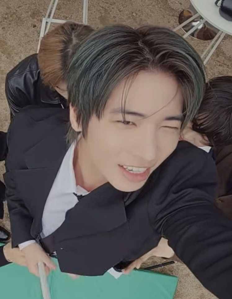 태현 (투모로우바이투게더)의 비하인드 컷