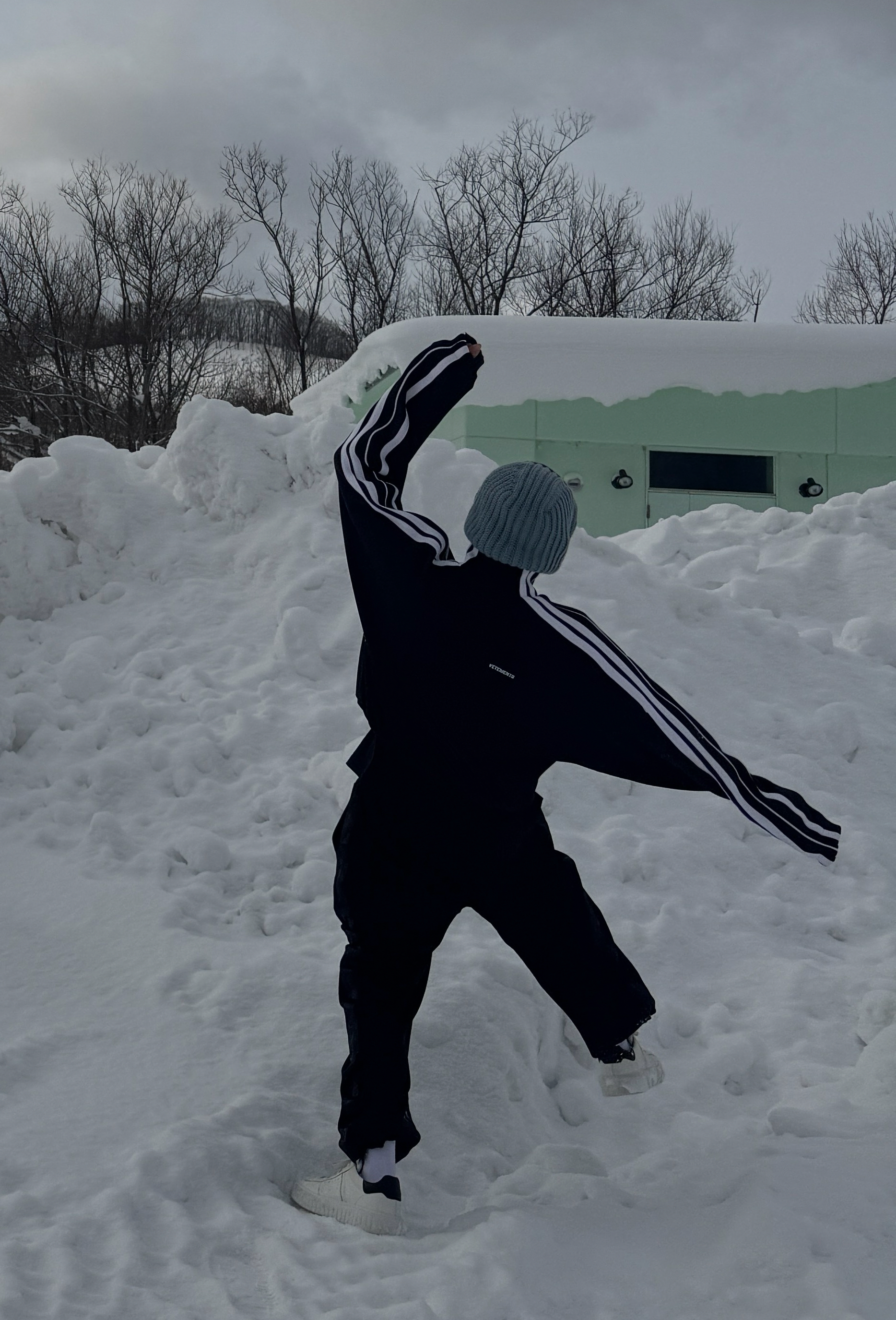 Behind-the-scenes cut of Jeonghan (SEVENTEEN)