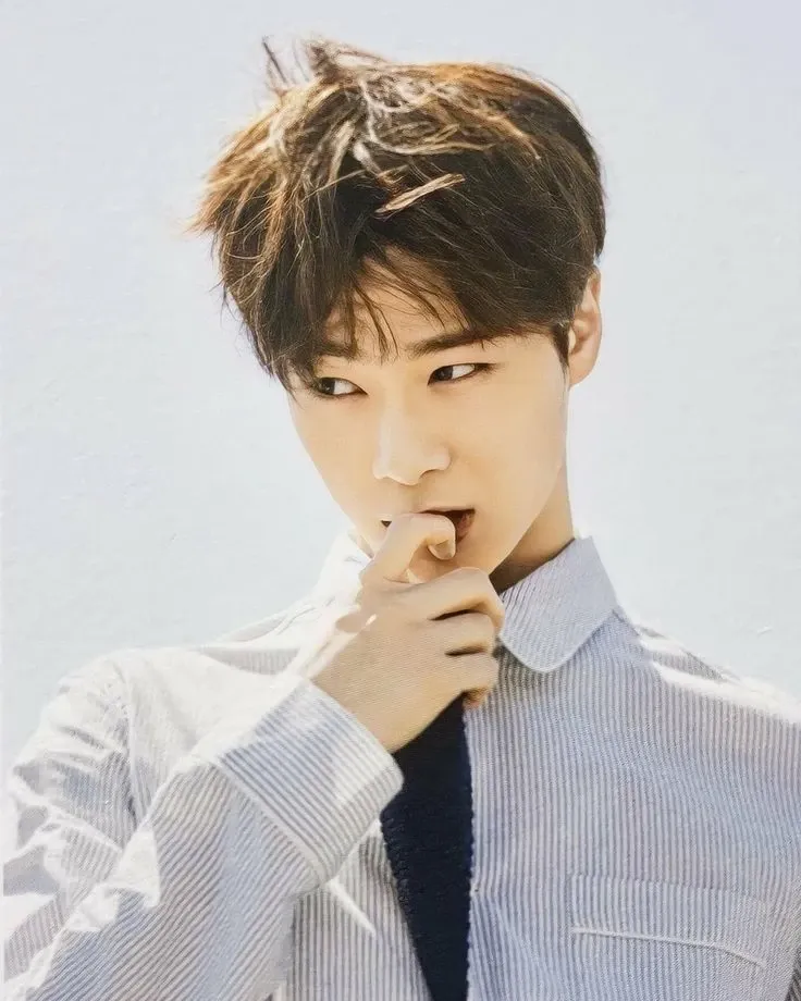 Latest photo of Moonbin (ASTRO)