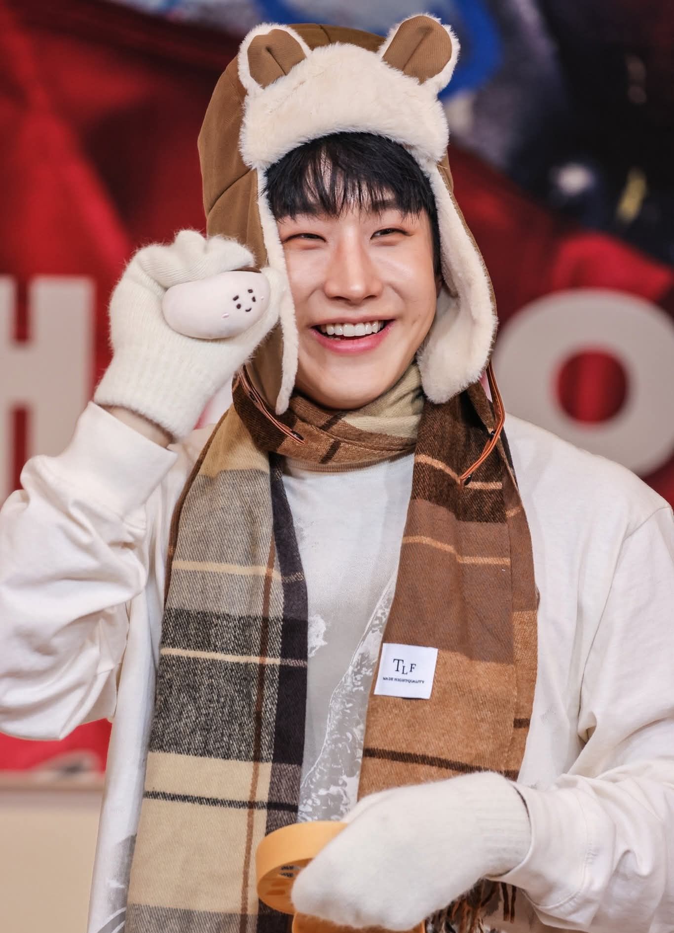 A moment captured by Jinjin (ASTRO)'s fan