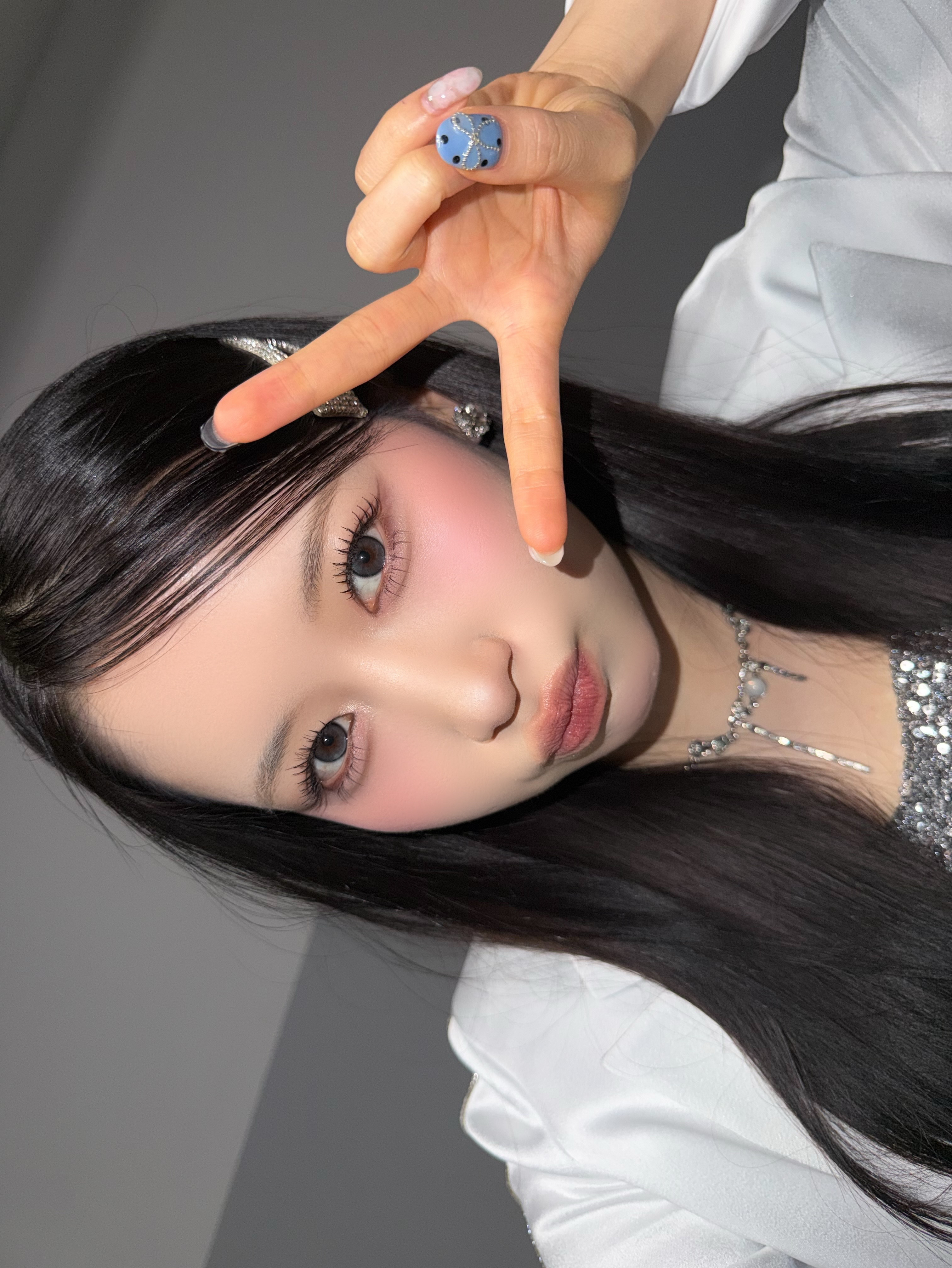 Behind-the-scenes cut of Kasahara Momona (ME:I)