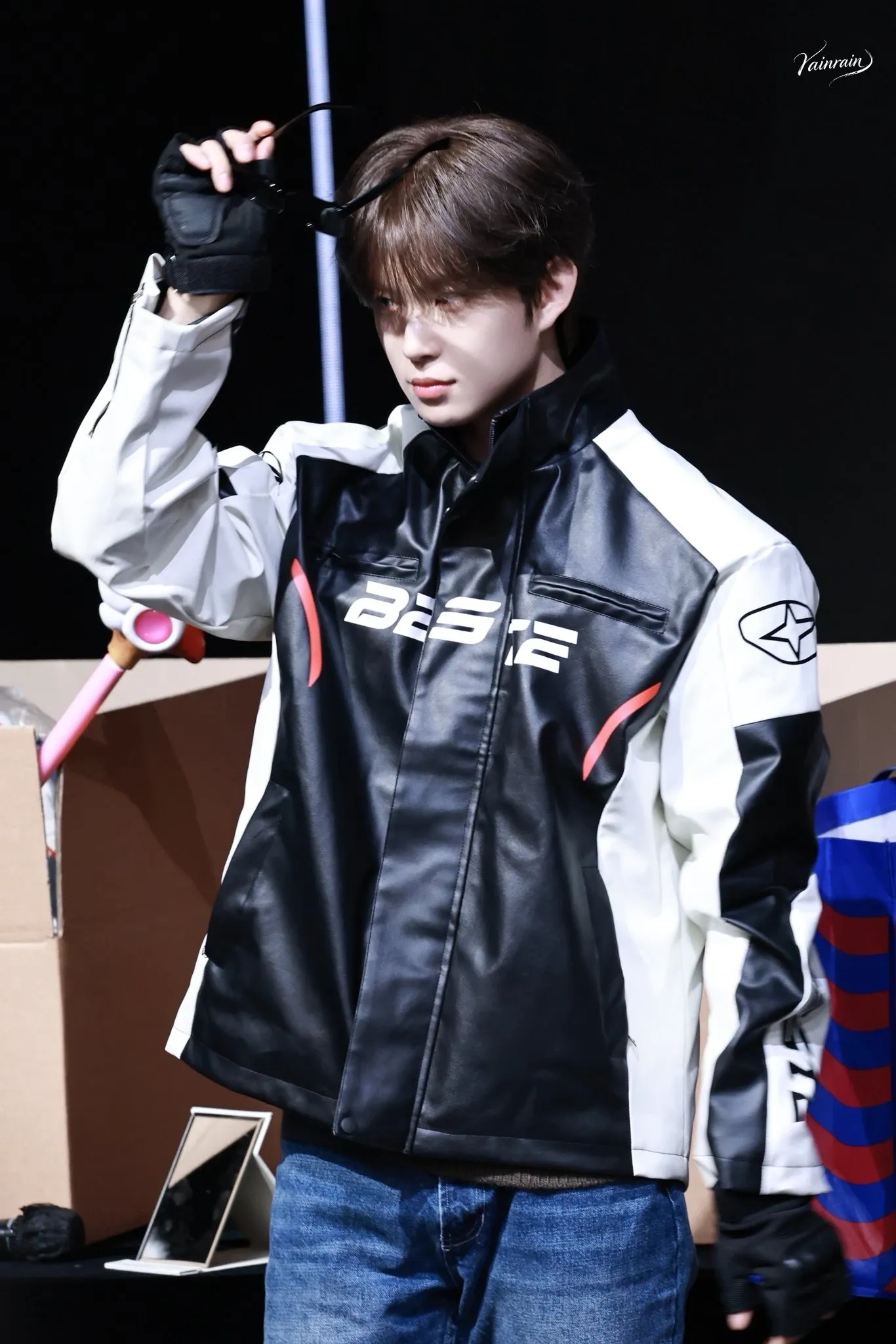 A moment captured by Kim Geonwoo (ALPHA DRIVE ONE)'s fan