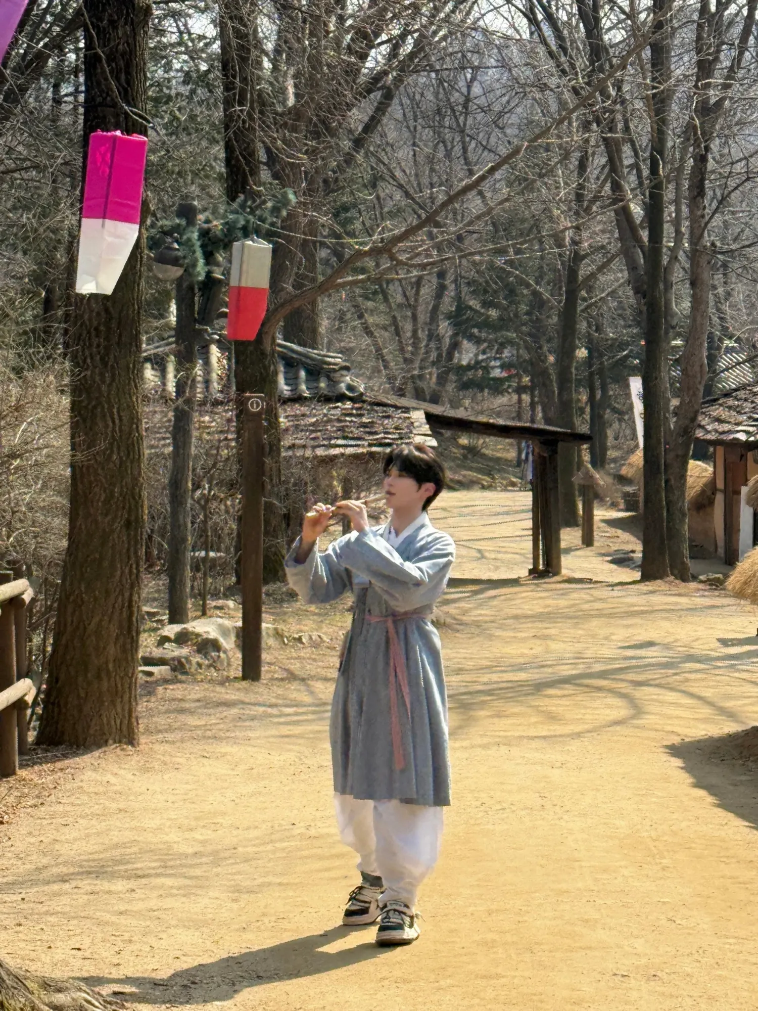 A moment captured by Sung Hanbin (ZEROBASEONE)'s fan