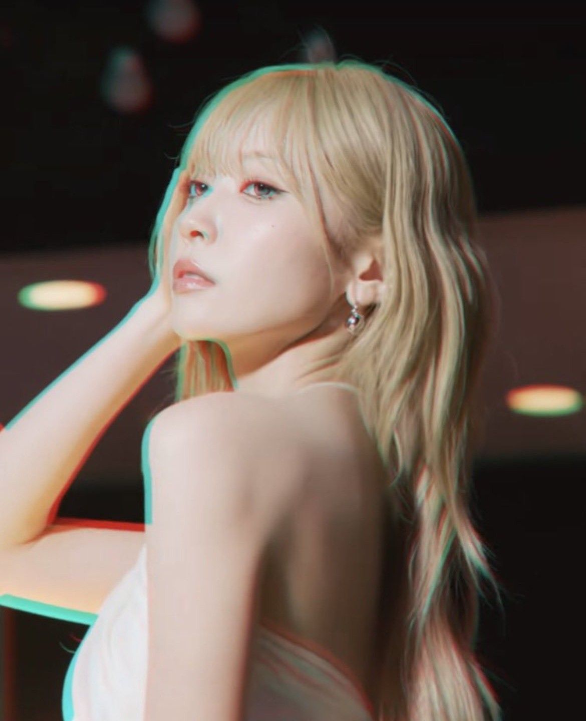 Behind-the-scenes cut of Mayuka (NiziU)