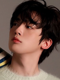 Recent activity shot of Kim Yohan (WEi)