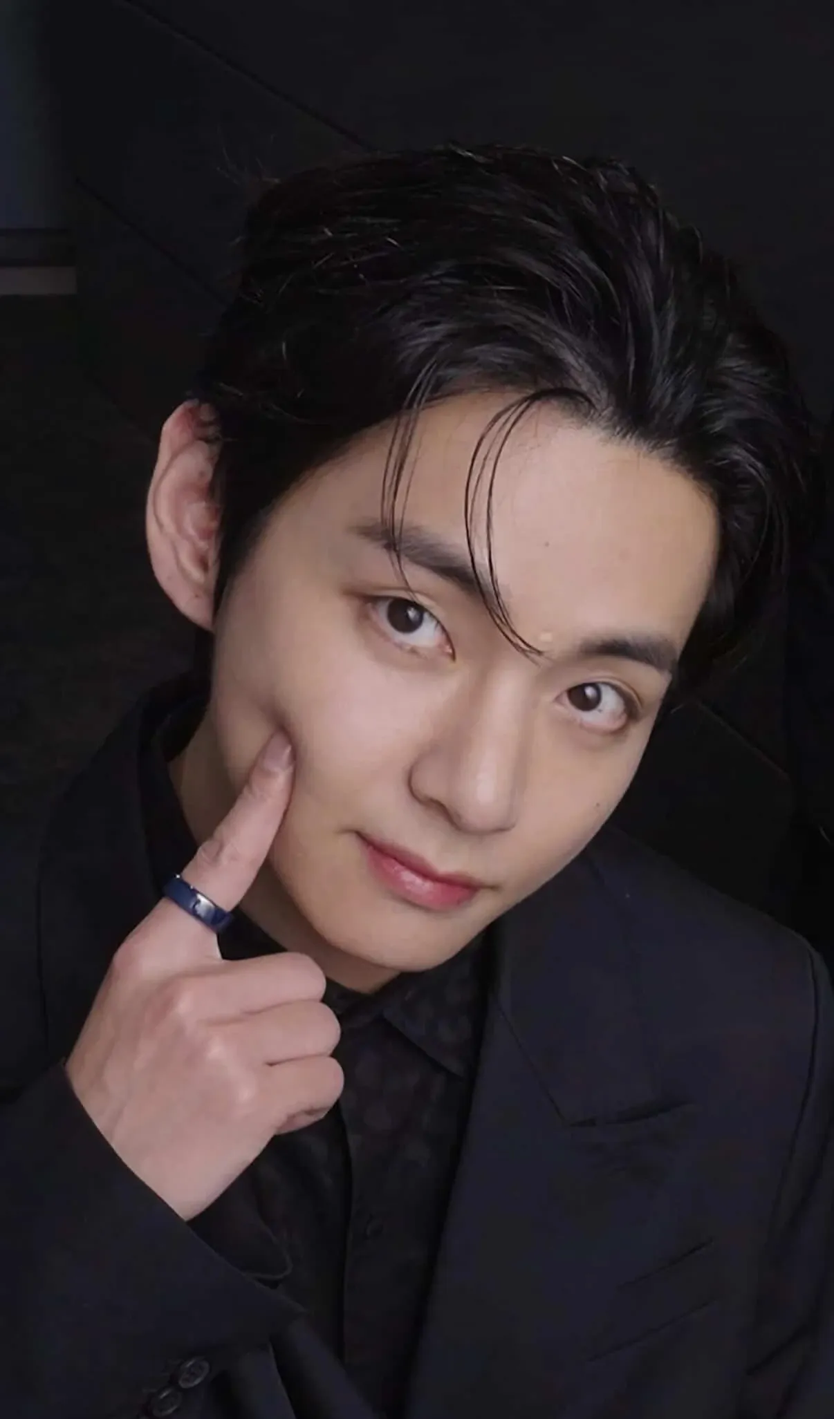 A heartfelt wallpaper shared by V (防弹少年团)'s fans