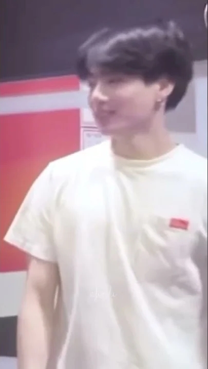 A heartfelt wallpaper shared by Jungkook (BTS)'s fans