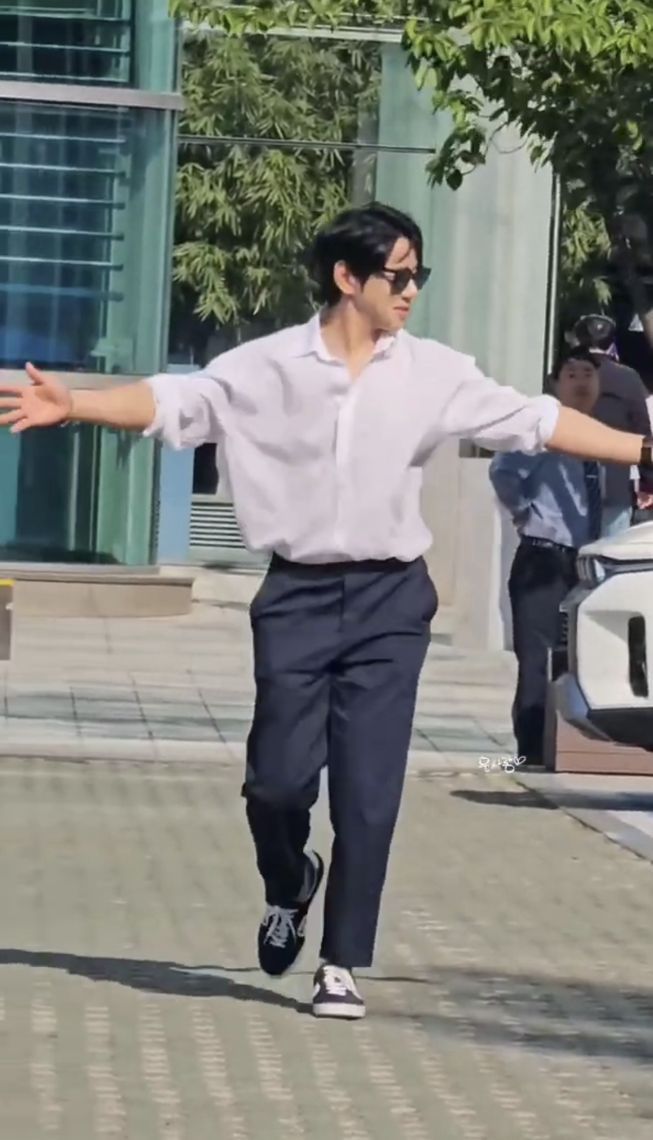 Today's most popular wallpaper in the Hwang Chiyeol community