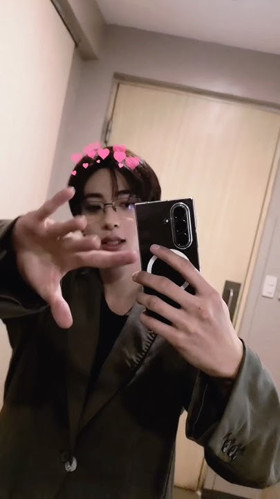 Recent activity shot of Anton (RIIZE)