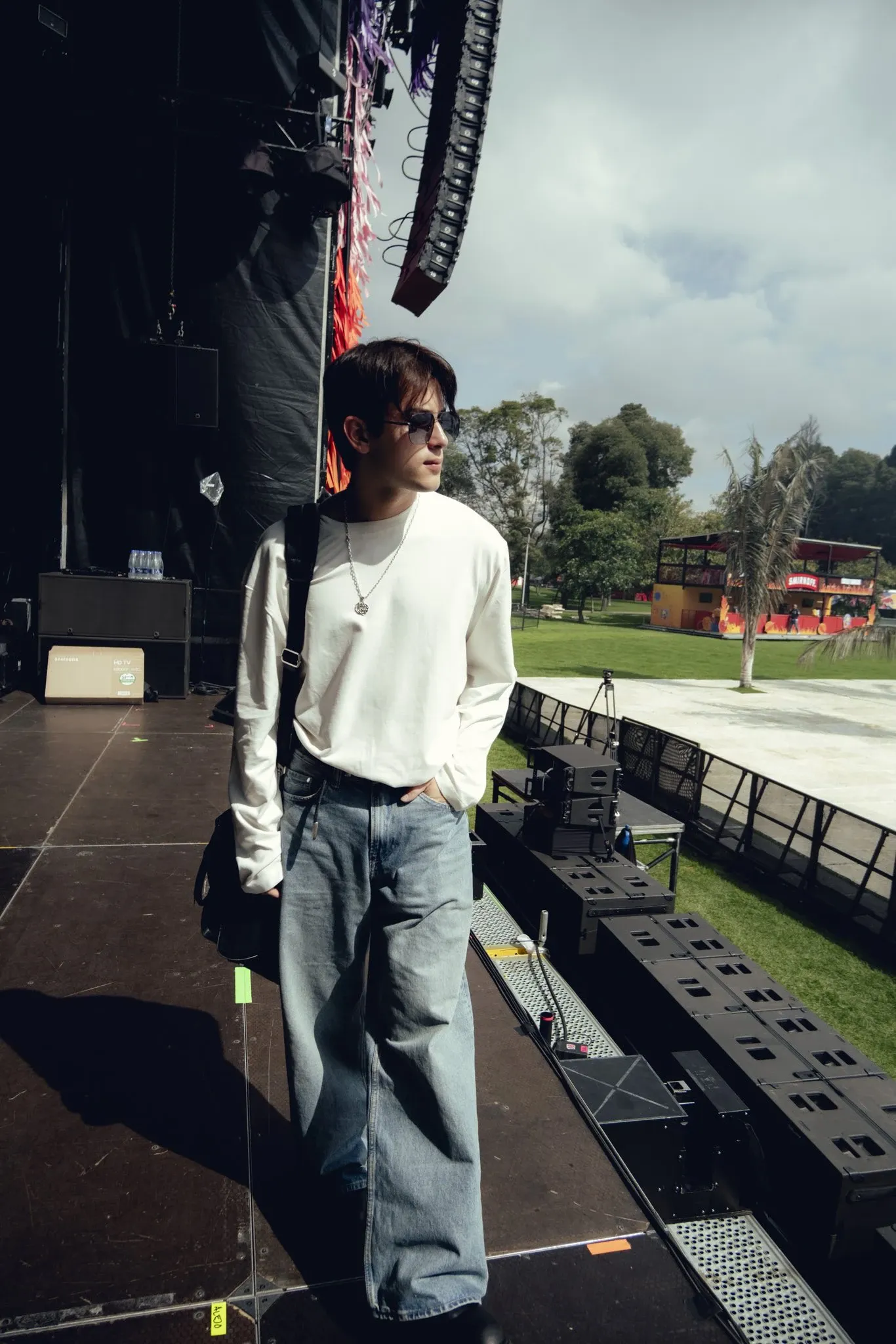 Behind-the-scenes cut of Alejandro (SANTOS BRAVOS)
