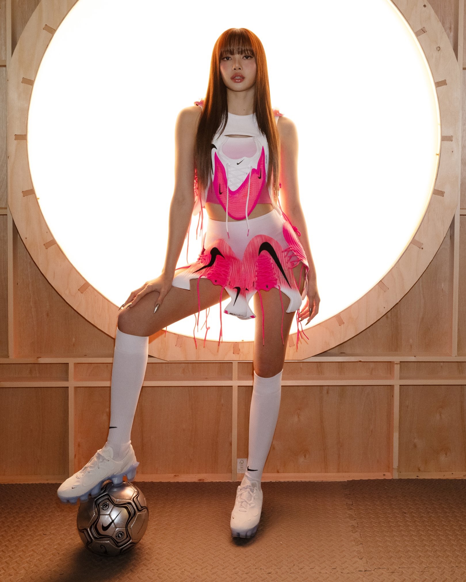 Foto aktivitas terbaru Lisa (BLACKPINK)