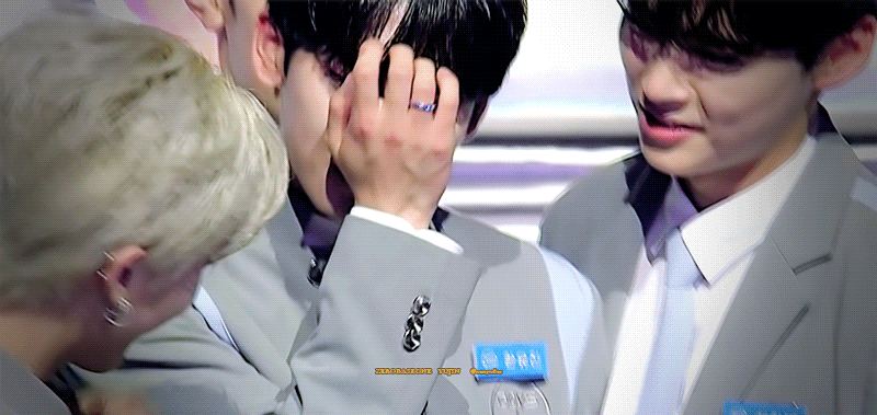 A moment captured by Han Yujin's fan