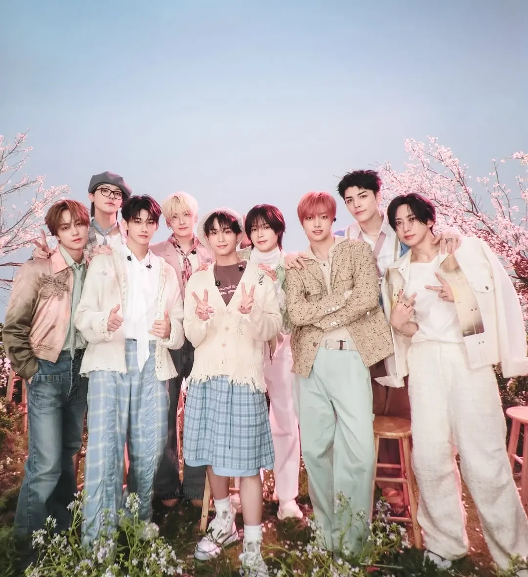 Recent activity shot of &TEAM