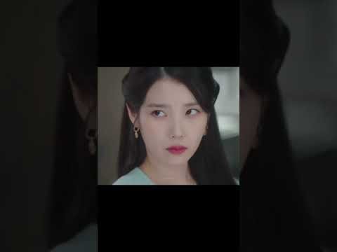 Foto aktivitas terbaru IU