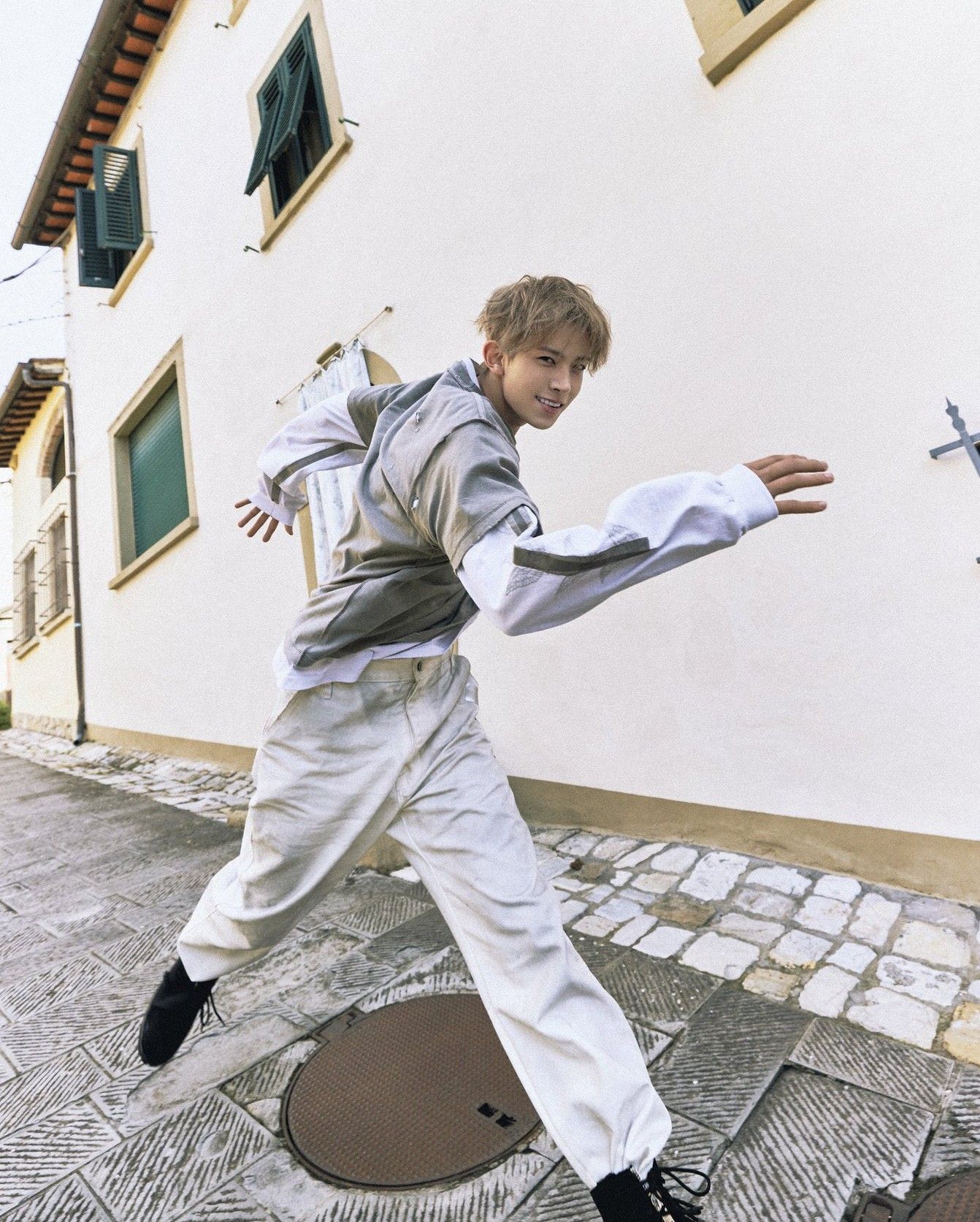 희승 (ENHYPEN)의 비하인드 컷