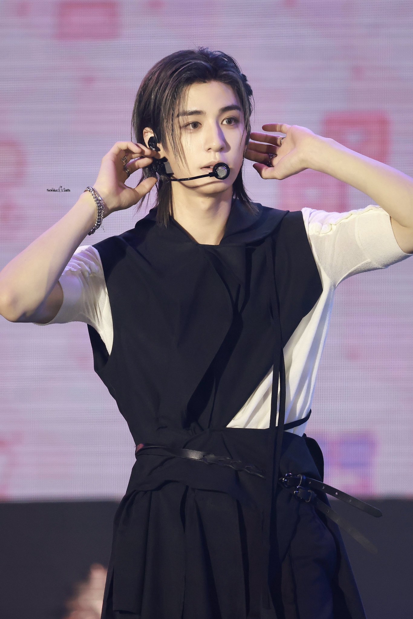 A moment captured by Leehan (BOYNEXTDOOR)'s fan