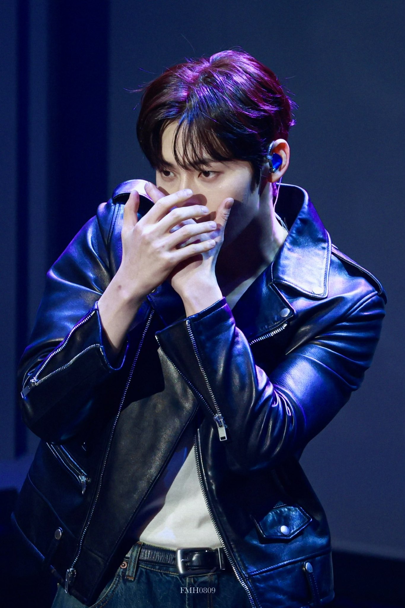 Behind-the-scenes cut of Hwang Minhyun