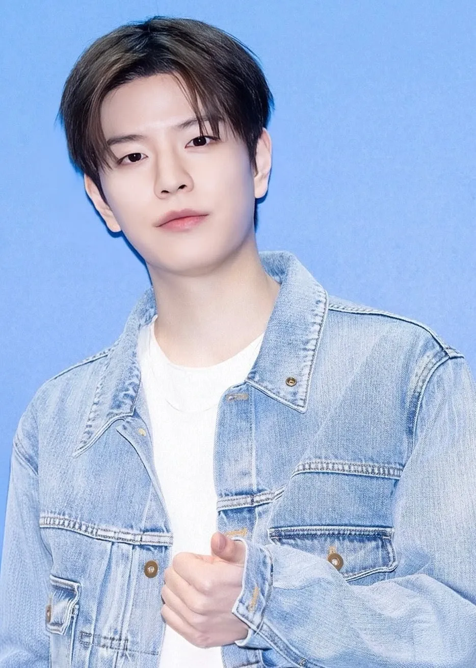 Recent activity shot of Seungmin (Stray Kids)